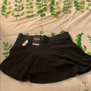 Black Victoria’s Secret sport tennis skirt